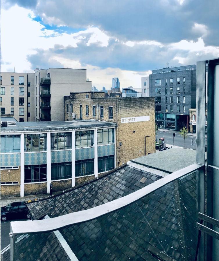 Double Room With Private Balcony Londra Exterior foto